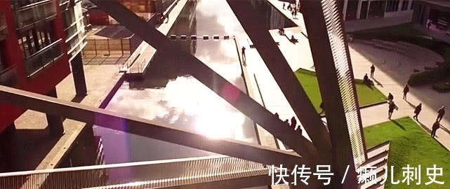 桥梁|极具创意!这座桥梁的设计与众不同,很多人不为过河专看它变化