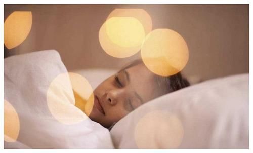 睡眠质量|血压高的人,睡前记住5句话,不给血管添堵,血压可能慢慢下降