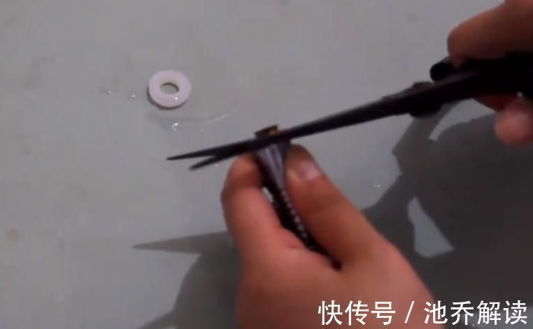 疏通|淋浴头堵塞还漏水?不要急着换,教你不花一分钱,轻松解决