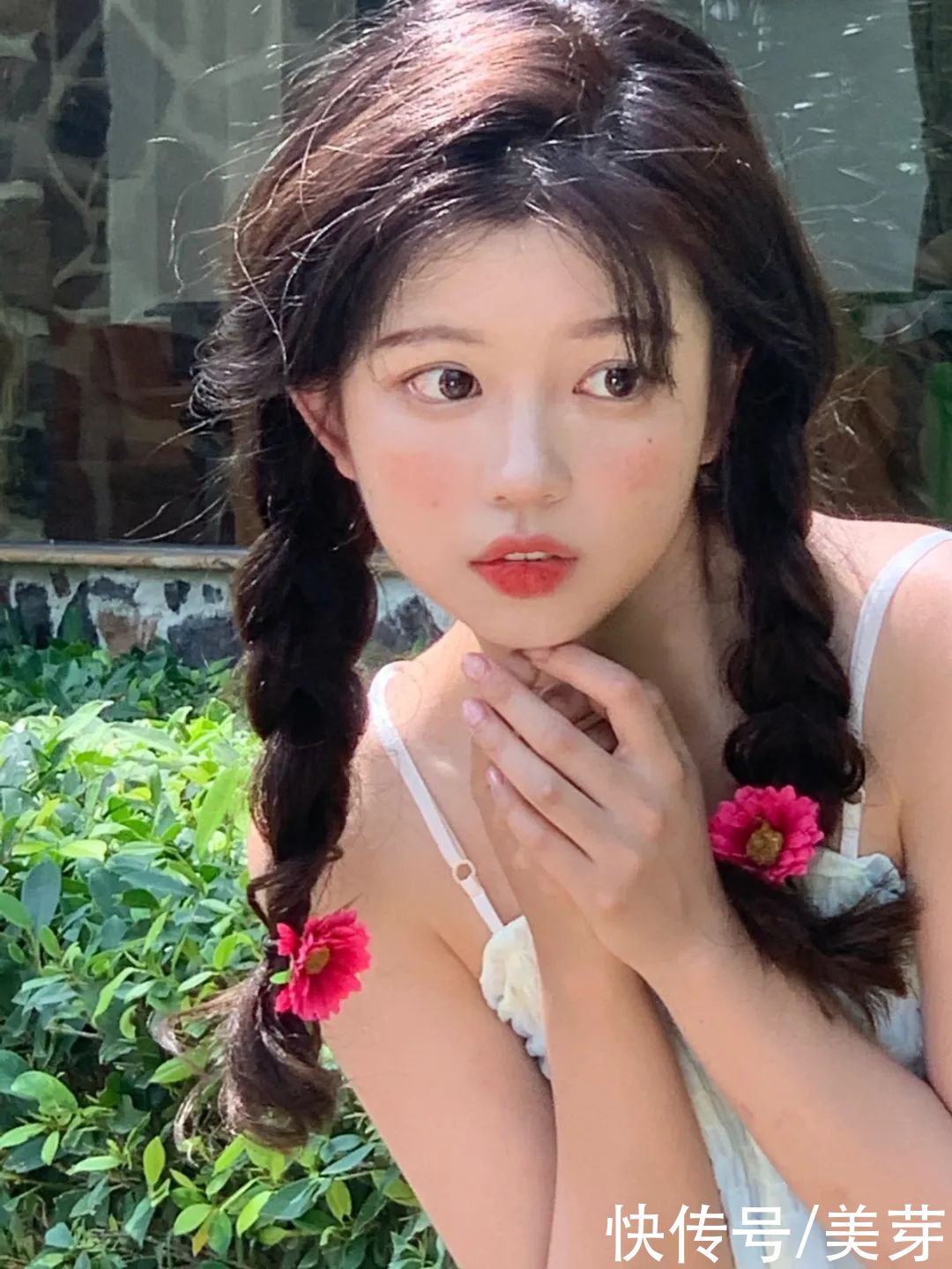 女生最显老的1种发型，你可千万别剪