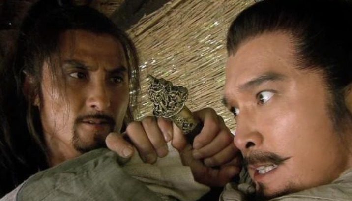 明明是师徒,林冲为何与曹正交集很少,上山后也没怎么说过话?