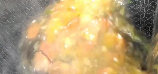 豆腐别红烧,加一个洋葱,学会这个馋嘴的做法,一大锅不够吃