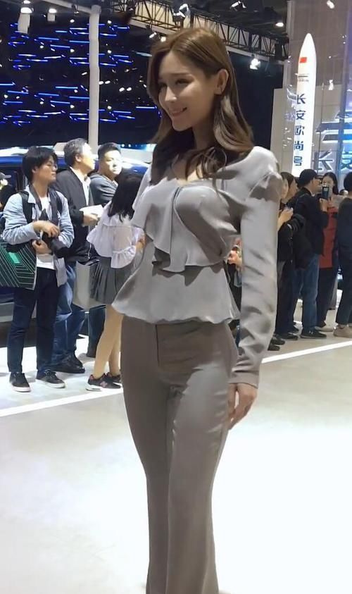 女人味|干净端庄的美女,休闲着装,却不失高贵女人味