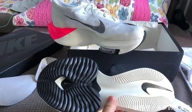 气垫 最强跑鞋Alphafly Next 开箱测评!如此高科技也成高危了吗!