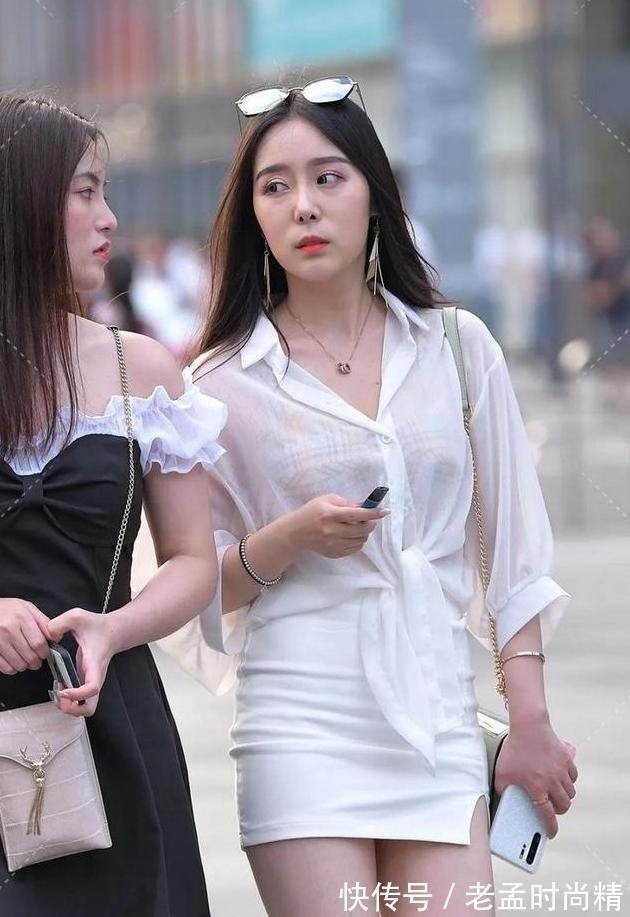 白黄色|纯白色网纱雪纺衫搭配超紧身小短裙, 骨感迷人, 尽显大长腿