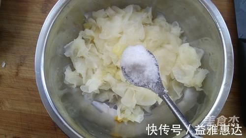 银耳|难入睡，隔天就吃1次这菜，养心安神，夜里无梦睡到天明