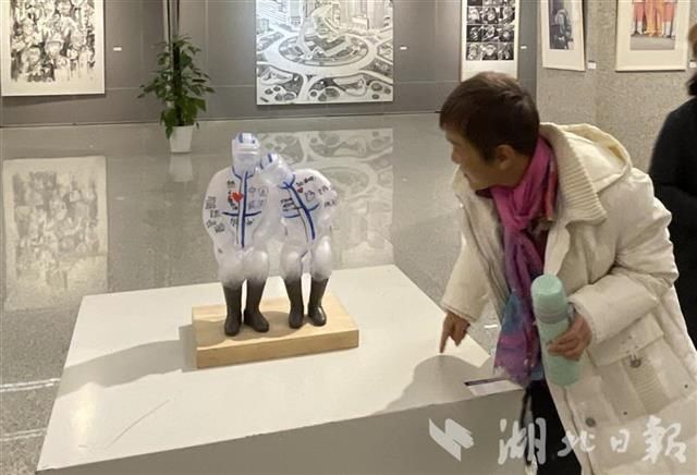  作品展|用艺术铭记历史，用画笔定格感动！湖北美术界抗疫美术作品展在汉开展