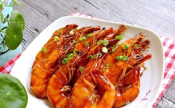 味道|吮指油焖大虾做法来袭,这也太简单了,味道好吃,营养丰富