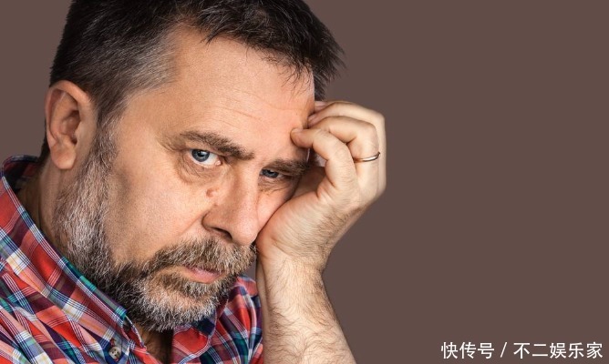 医生|脑梗来袭又急又快?医生:常做这2个小动作,脑梗或能离你远去!