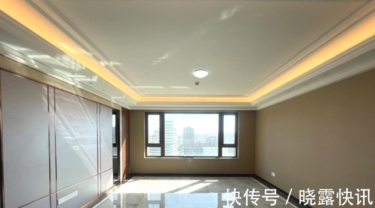 复合木地板|期待已久的精装房终于交钥匙了,简约清爽,买完家具就能拎包入住