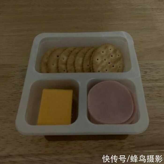 黑暗料理|35个活久未见的西餐，黄瓜中间塞着香肠，美国鸡蛋灌饼跟谁学的
