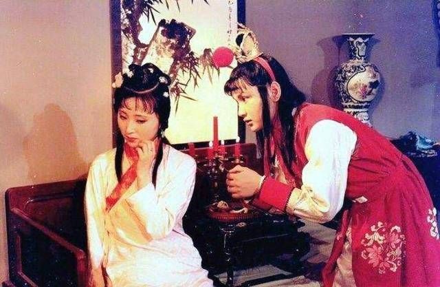  黛玉|薛宝钗真得愿意嫁给贾宝玉吗？这两件事，就能得出正确答案