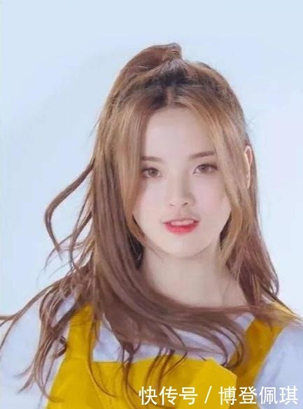 马尾|女生不要总是披发,今年流行这3款“半扎发”,时髦显脸小有气质