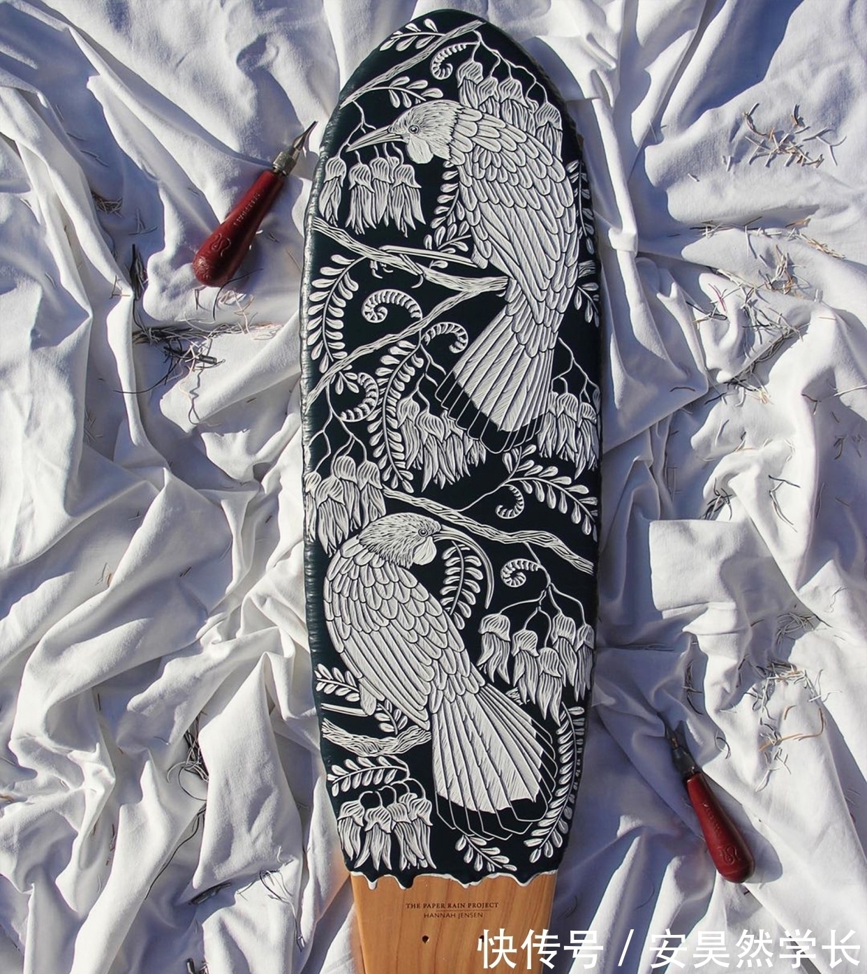 冲浪板@80层颜料之下的故事:时光雕刻者,与刀刃为伴的漆雕艺术家