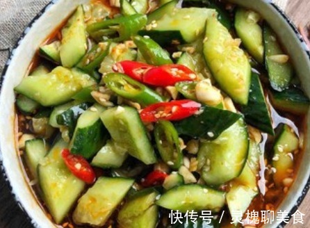 苏打粉|做凉拌黄瓜，最忌直接加盐！大厨教你正确做法，酸脆可口特入味！