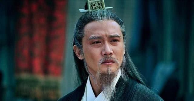 留下|关羽战死前，留下一小官，后来成为姜维左膀右臂，名震三国