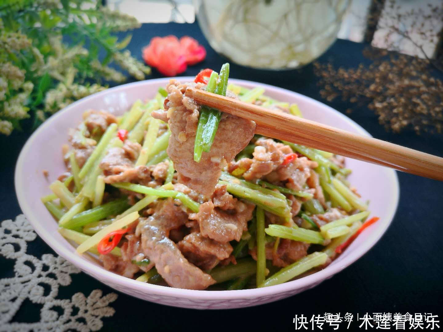 牛肉|炒牛肉很多人第一步就错了,大厨教你技巧,肉不老不柴,滑嫩可口