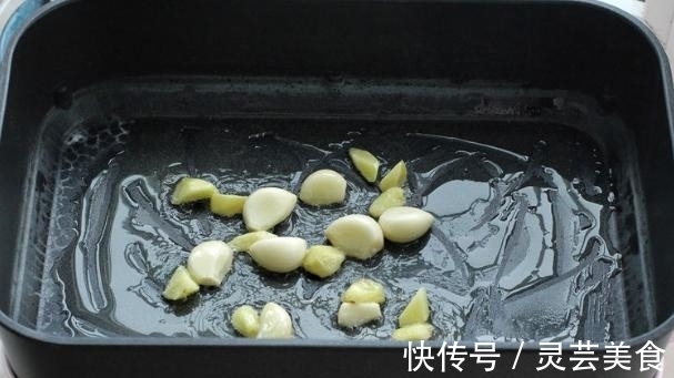 鸡翅蔬菜一锅焖？简单3步易上手，好吃到没得说