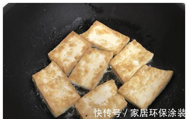 豆腐的这种做法绝了，香辣入味，比肉还好吃，上桌家人抢着吃