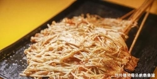 和异性吃|与异性吃烧烤,千万别点这4道菜,吃着是很香,但却很尴尬