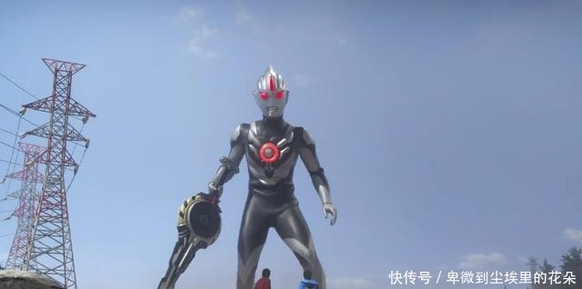 罗布奥特曼琥珀形态罗布即将出现,这形态是打败暗黑欧布的关键