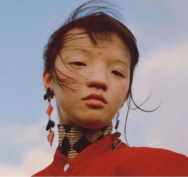 青春期女生“贼伤鼻子”的3行为,自认为很舒服,难怪异性缘为0