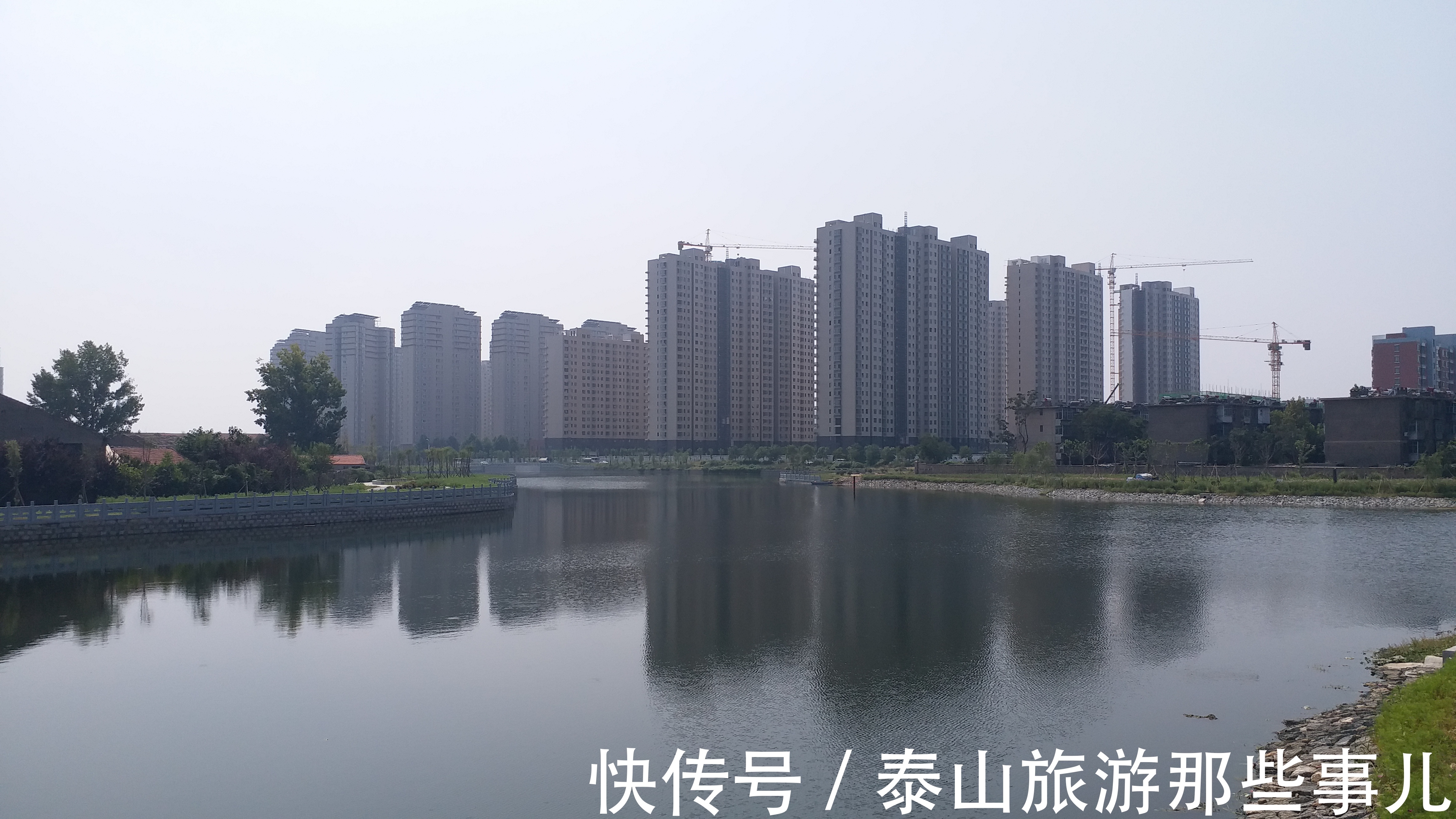 观澜桥|泰安：泰山南麓两河交汇处又新建一景点，水清岸绿景美，是周末带家人休闲散心好去处！