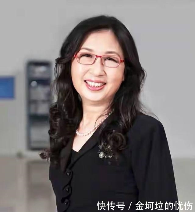 华为女皇|66岁华为女皇：任正非钦点的董事长，创5200亿收入，3年前辞职