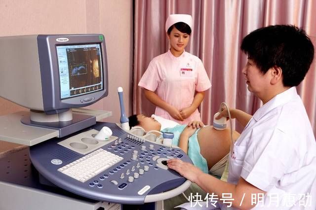 丹妮|国外孕妇都在用的“水中分娩”，真的适合中国产妇吗？看完秒懂