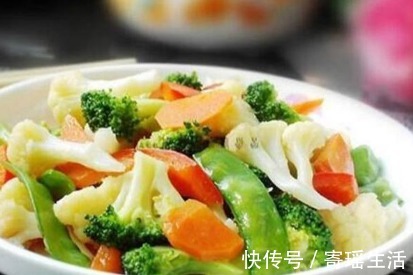 红肠片|杂蔬小炒，五花肉炒秋葵，盐水手撕竹笋这几道家常菜的做法