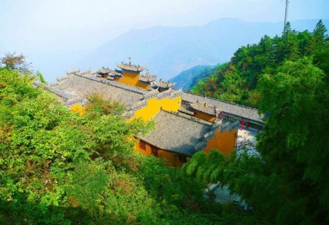 中年|湖北避暑胜地九宫山，晚上睡觉要盖被，素有“天下第一爽”之称