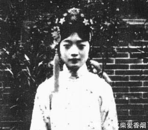 清朝|清朝老照片真实的皇后,别再让电视剧给骗了!