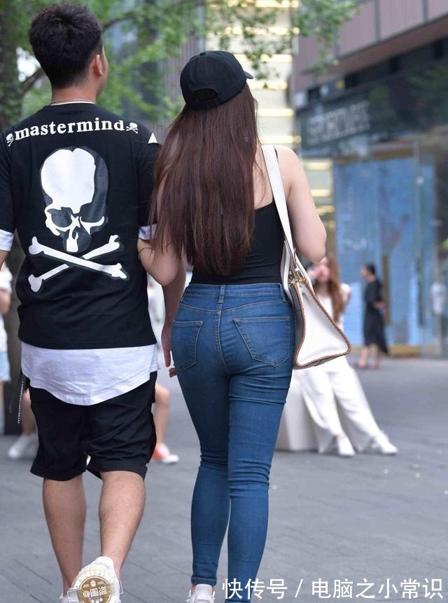 瑜伽裤 精致的印花瑜伽裤穿搭,给你想要的优雅感,美丽清澈!