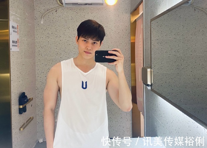 小哥|鼻子高又挺的肌肉小哥,最近练的勤,纬度真的又大很多!