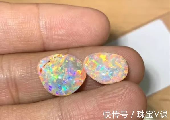 水晶 宝石界的升值黑马，新晋贵妇