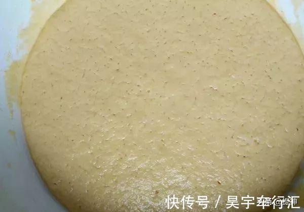 保鲜膜|玉米发面饼怎么做才好吃?只需十步,一步步做起来