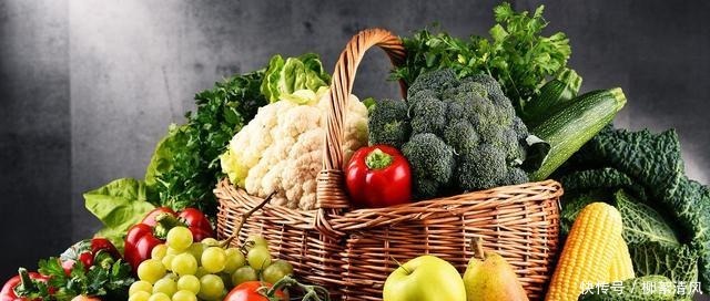 炒西兰花,最忌焯水和直接炒了,难怪不好吃,多加一招又脆又入味