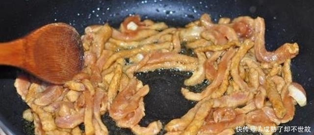 炒猪瘦肉时,牢记不要直接下锅炒,照着好方法做一次,肉不柴不腥