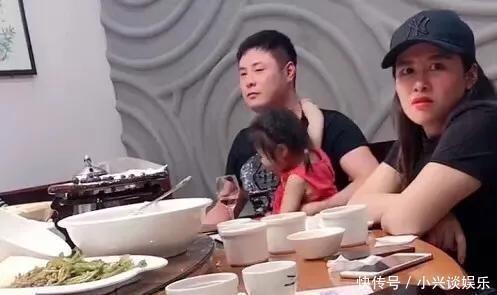 奶爸|“女儿奴奶爸”被娃“折磨”火了,奶爸:玩吧,反正我也不想活了