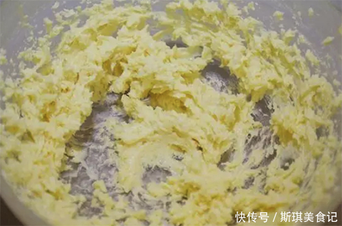 操作|葡萄干奶酥的家常做法,操作简单,奶香浓郁,酥香美味!