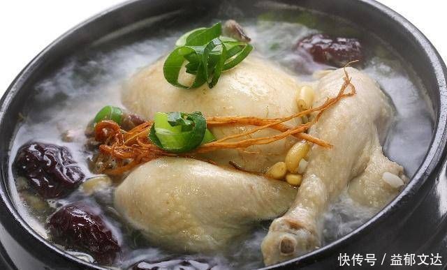 鸡汤|三个孩子的妈妈孩子两岁前，不要碰两种汤，否则会伤脾胃