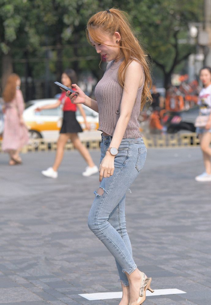 大长腿|清新雅致的气质美女，蓝色的休闲装搭配，看起来也非常的有质感