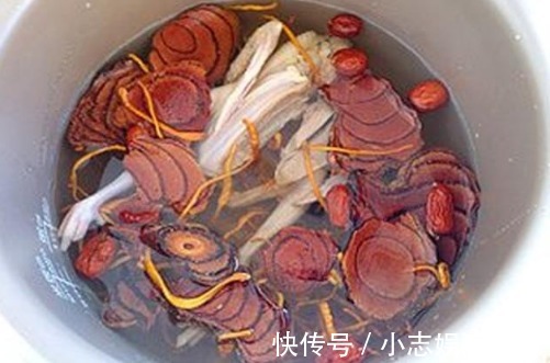 藏红花|妇科大夫建议女人在40岁以后,常用它泡水喝,有助于延缓绝经