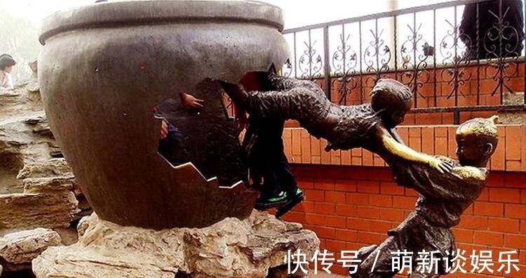 司马光砸缸$司马光砸缸的故事大家耳熟能详,有谁知道,司马光救的人是谁!