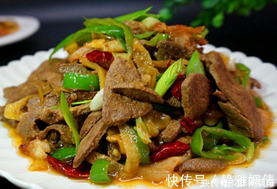 炒猪肝滑嫩有技巧,学会这个腌制猪肝的方法,炒的和饭店一样好吃