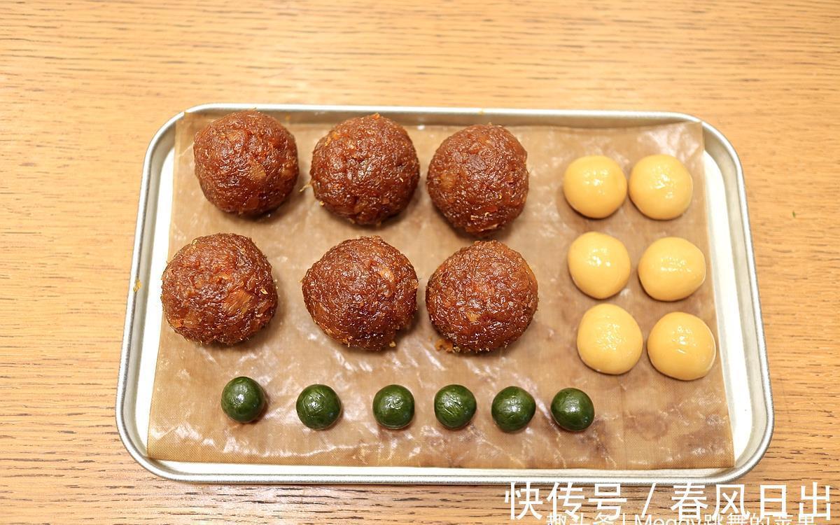 菠菜粉|100%凤梨月饼内外兼修，薄皮大馅真材实料，自食送人显手艺有面子