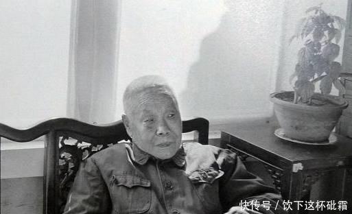 睡觉|婉容嫁给溥仪后,晚上睡觉习惯不关门,伺候婉容的太监说出原因!