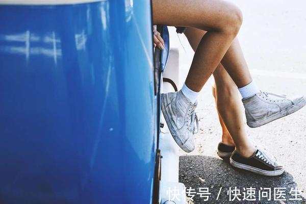 黄染|肝有问题,可以从脚看,脚上出现3个异常,你该注意了