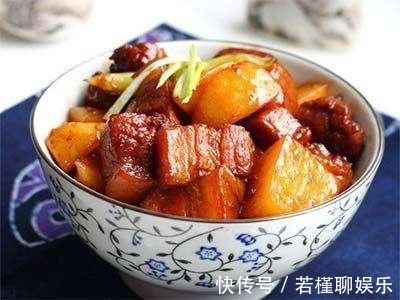 解馋|教你土豆烧肉的家常做法，简单方便，又解馋，孩子隔三差五吵着要