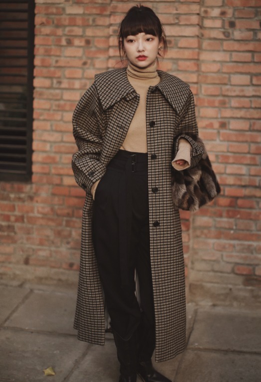 修饰|据说气质女生会爱上简约风,这样穿大衣,让你一整个冬天都很美